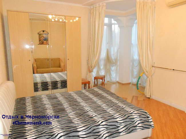 3-х комнатная квартира в Черноморске с евроремонтом у моря